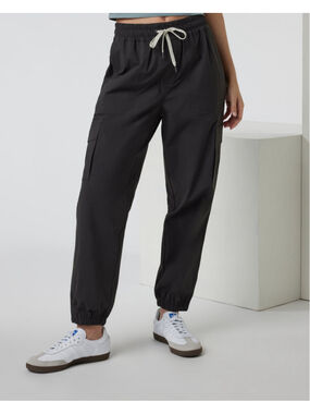Women's Vuori Birch Cargo Jogger in Black Size Large - Pristine!